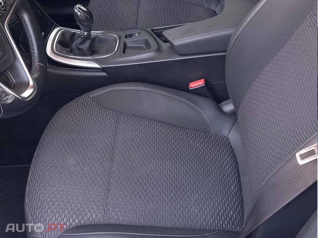 Opel Insignia 2.0CDTI 140cv GPS Sports Tourer