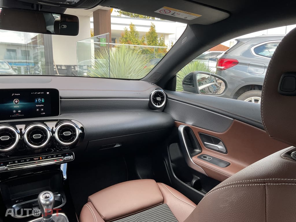 Mercedes-Benz CLA 180 d Business Solutions