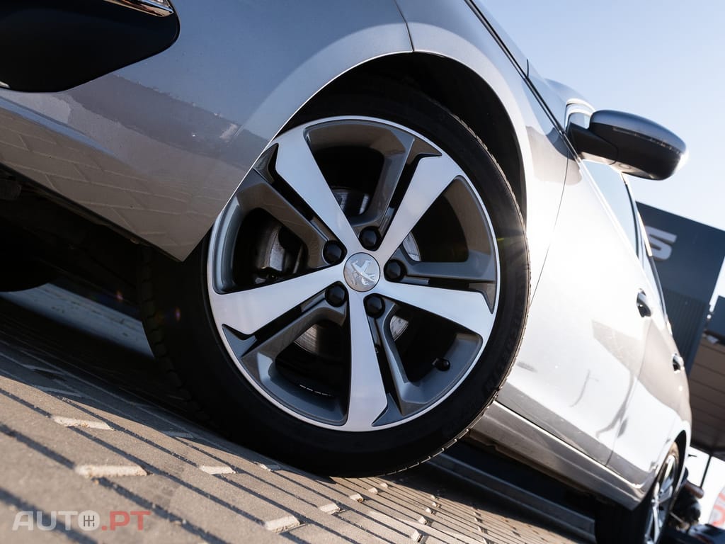 Peugeot 308 SW 1.6 BlueHDi Allure J17