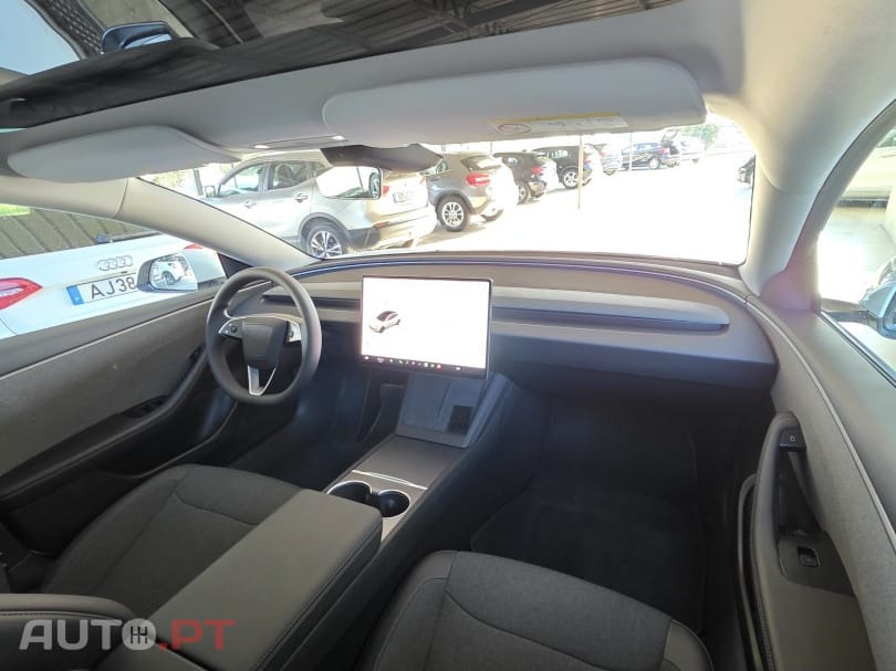 Tesla Model 3 Tração Traseira