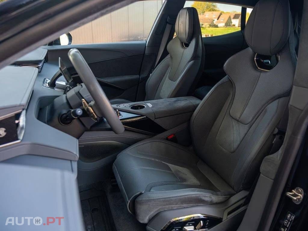 Lotus Eletre EDS 450 4WD Executive