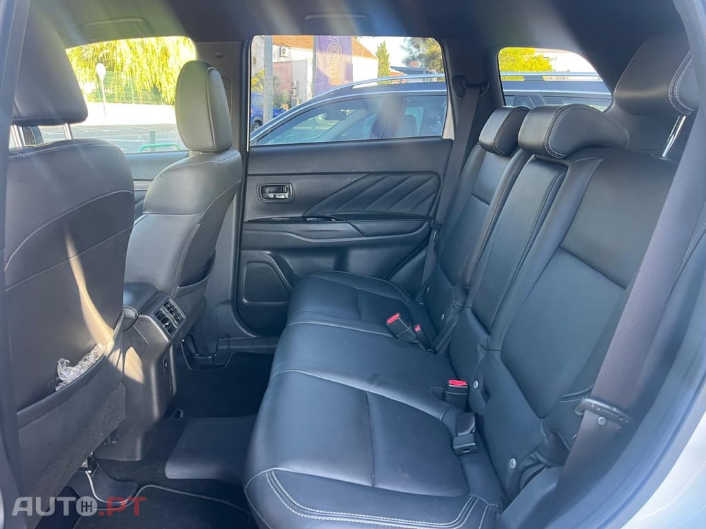 Mitsubishi Outlander 2.4 Instyle
