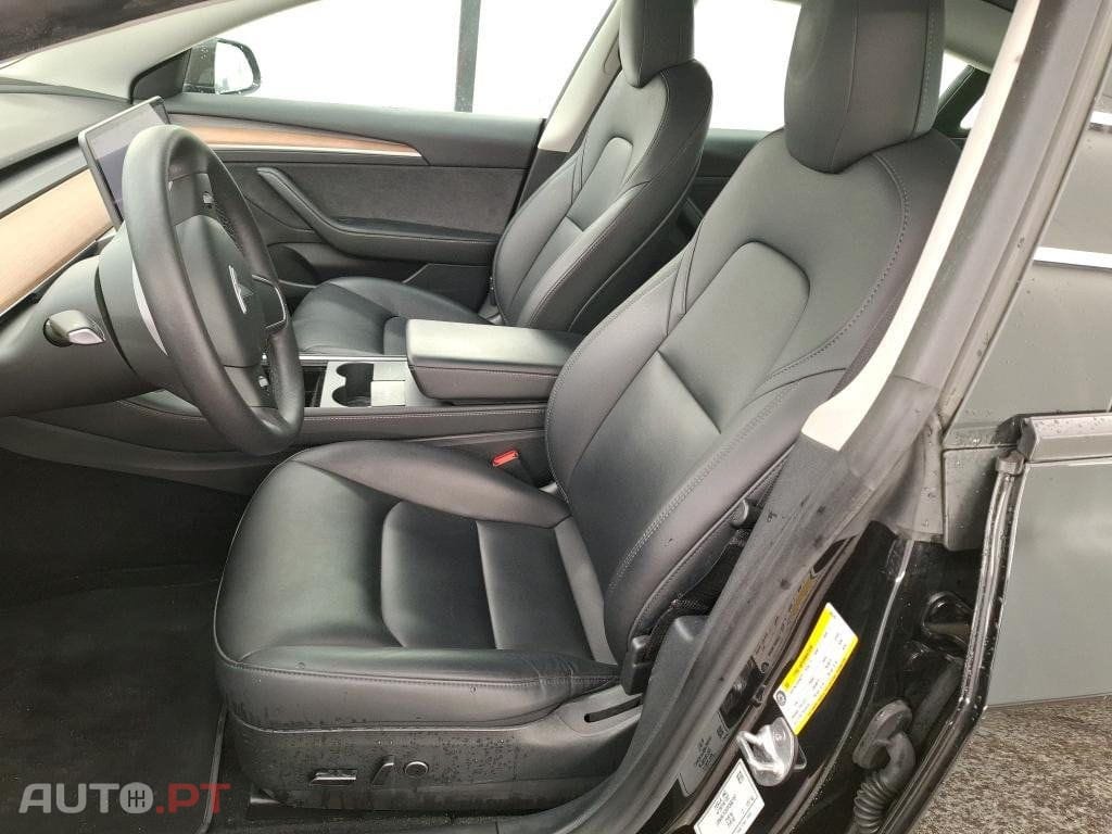 Tesla Model 3 Standard Range Plus RWD