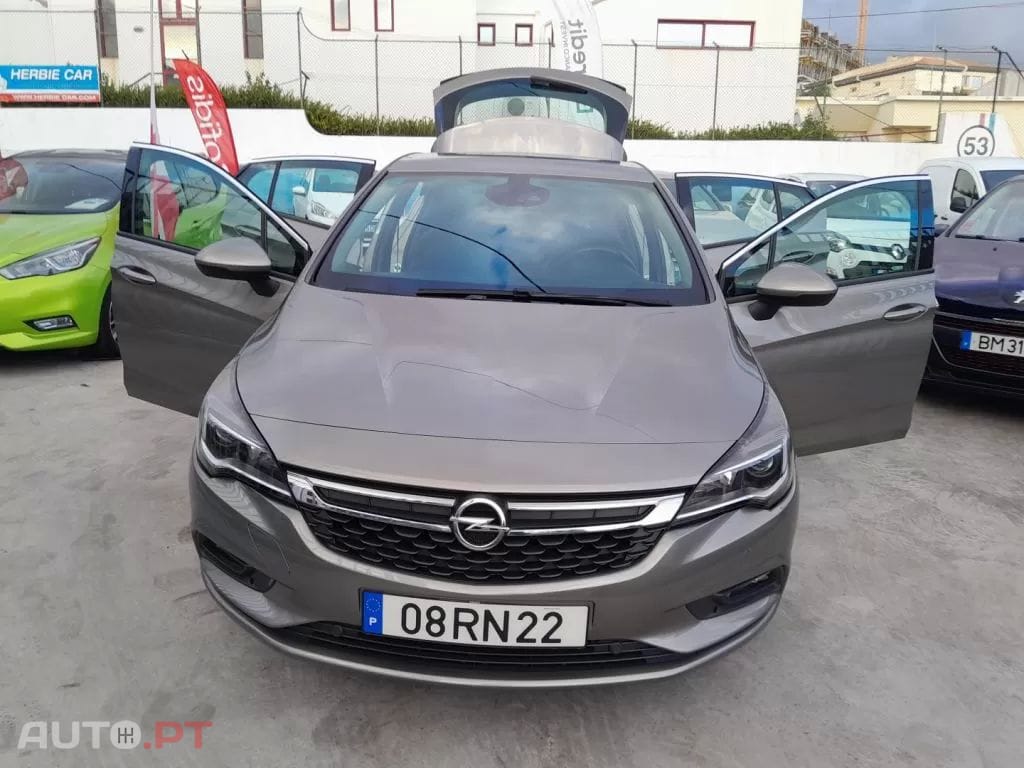 Opel Astra 1.6 CDTi Selection 110Cv