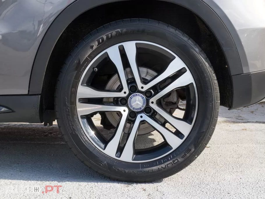 Mercedes-Benz GLA 220 CDI 4Matic 7G-DCT Style