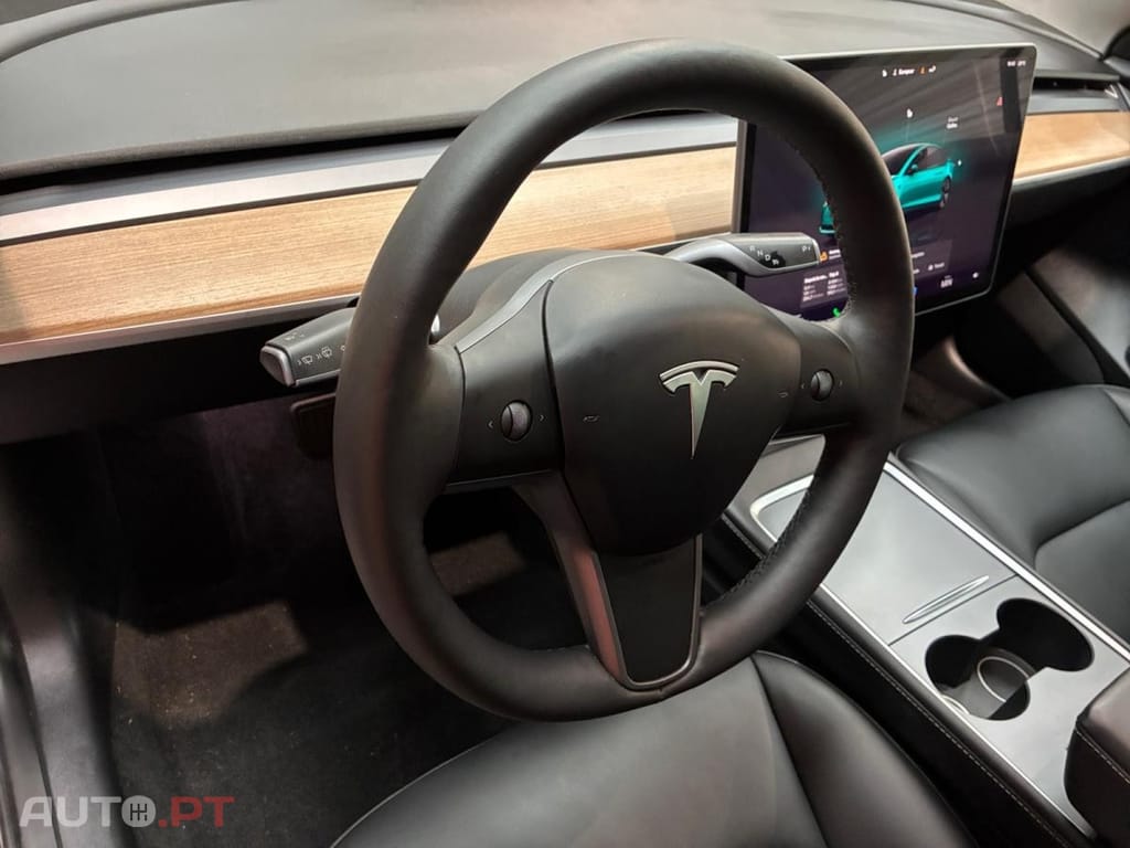 Tesla Model 3 Standard Range Plus RWD