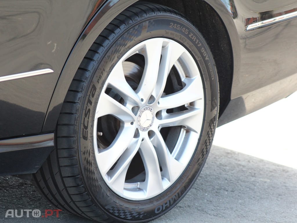 Mercedes-Benz E 250 CDi Elegance BlueEfficiency Auto.