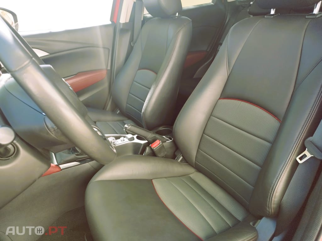 Mazda CX-3 1.5 Skyactive Ecellence Navi