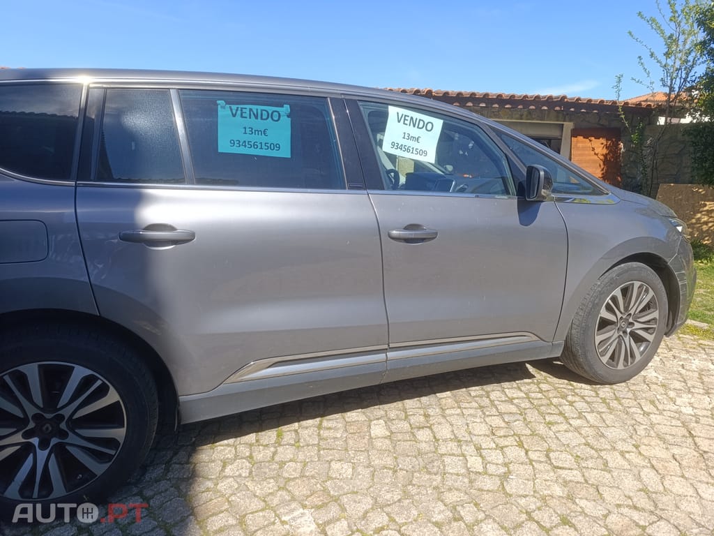Renault Espace Initial Paris