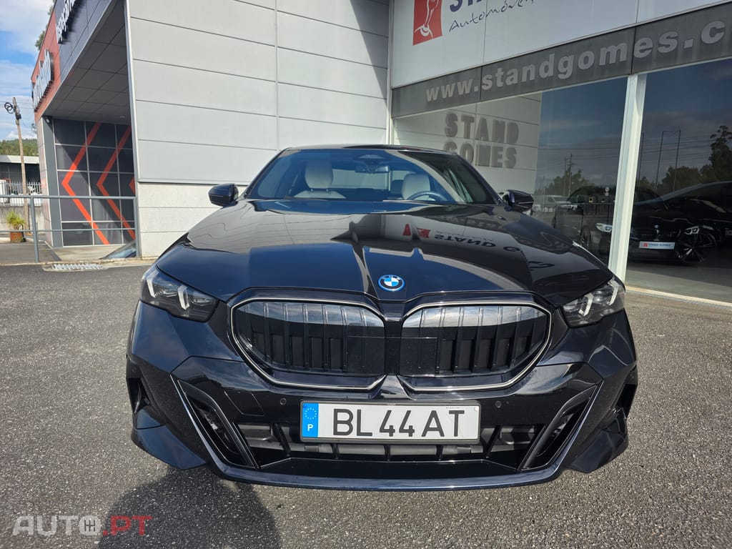 BMW 530 e Pack Desportivo M Pro