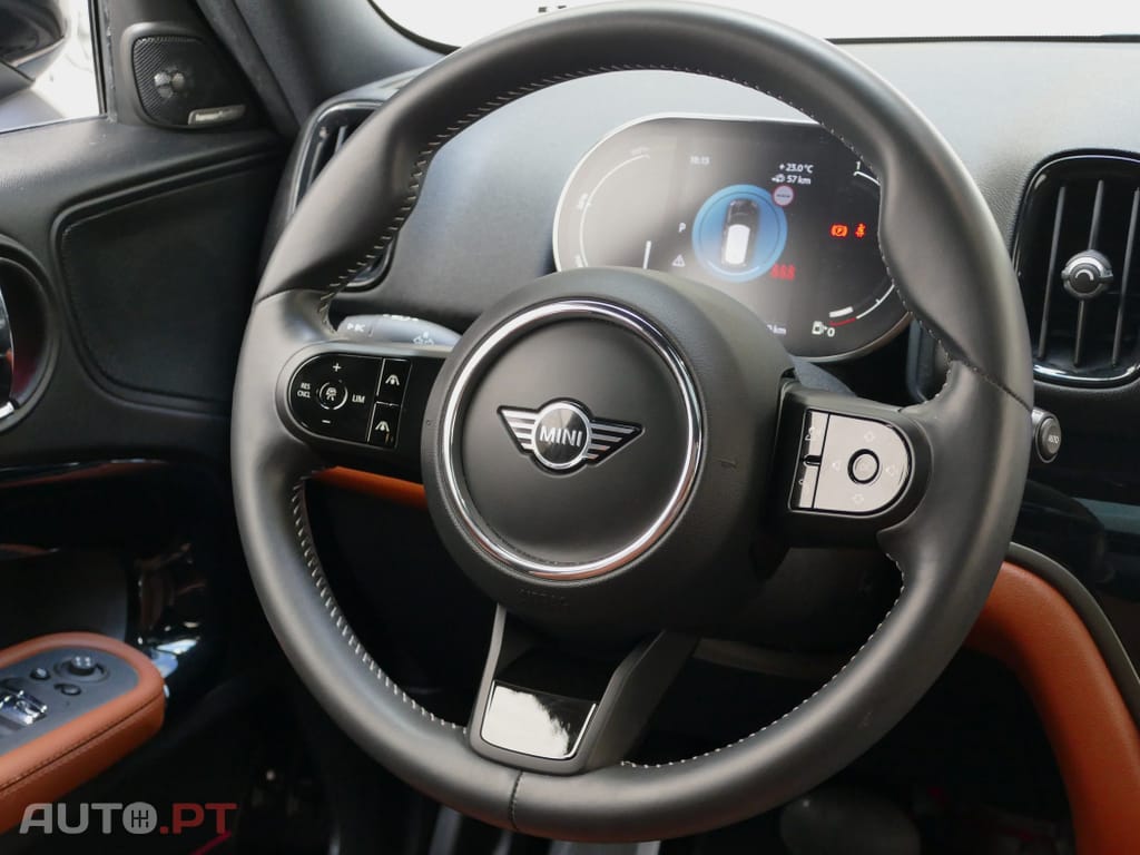 MINI Countryman Cooper SE ALL4 Classic Auto