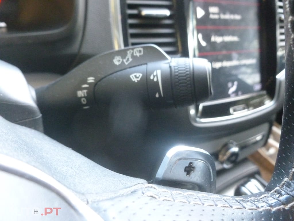 Volvo XC90 2.0 D4 R-Design Auto