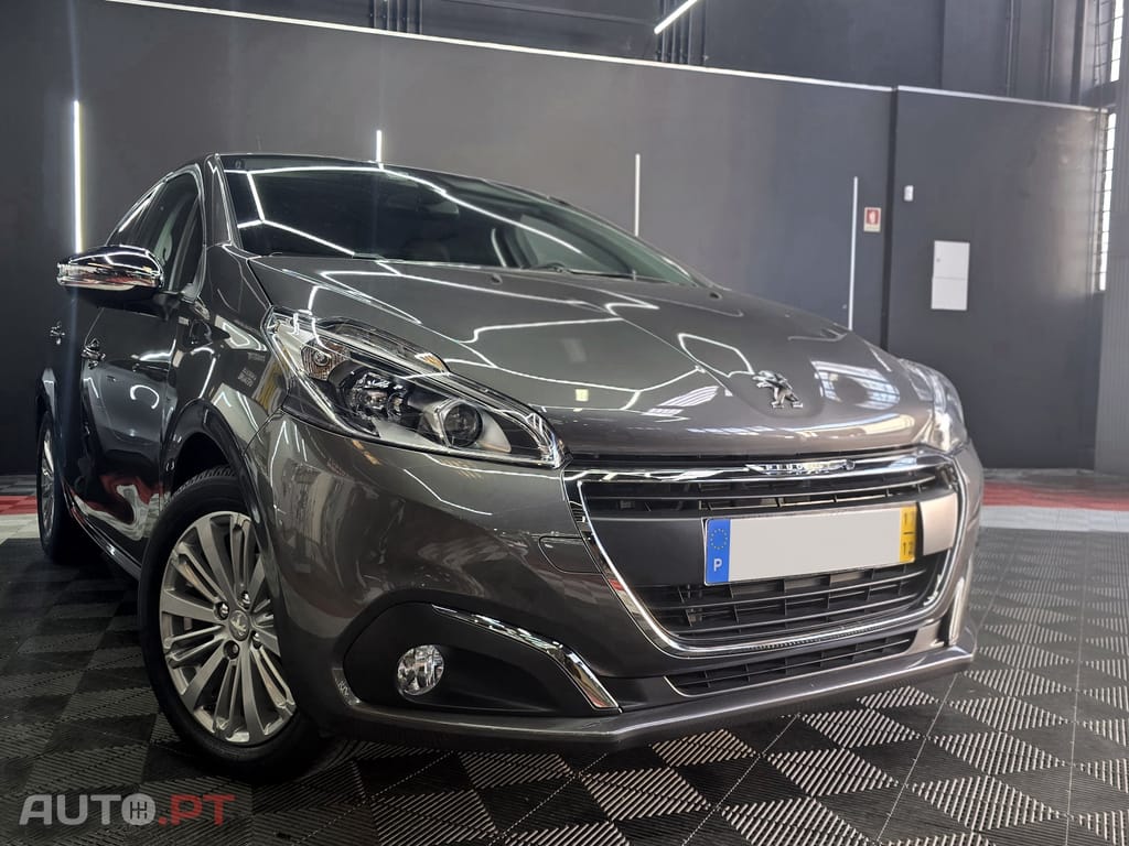 Peugeot 208 1.2 STYLE