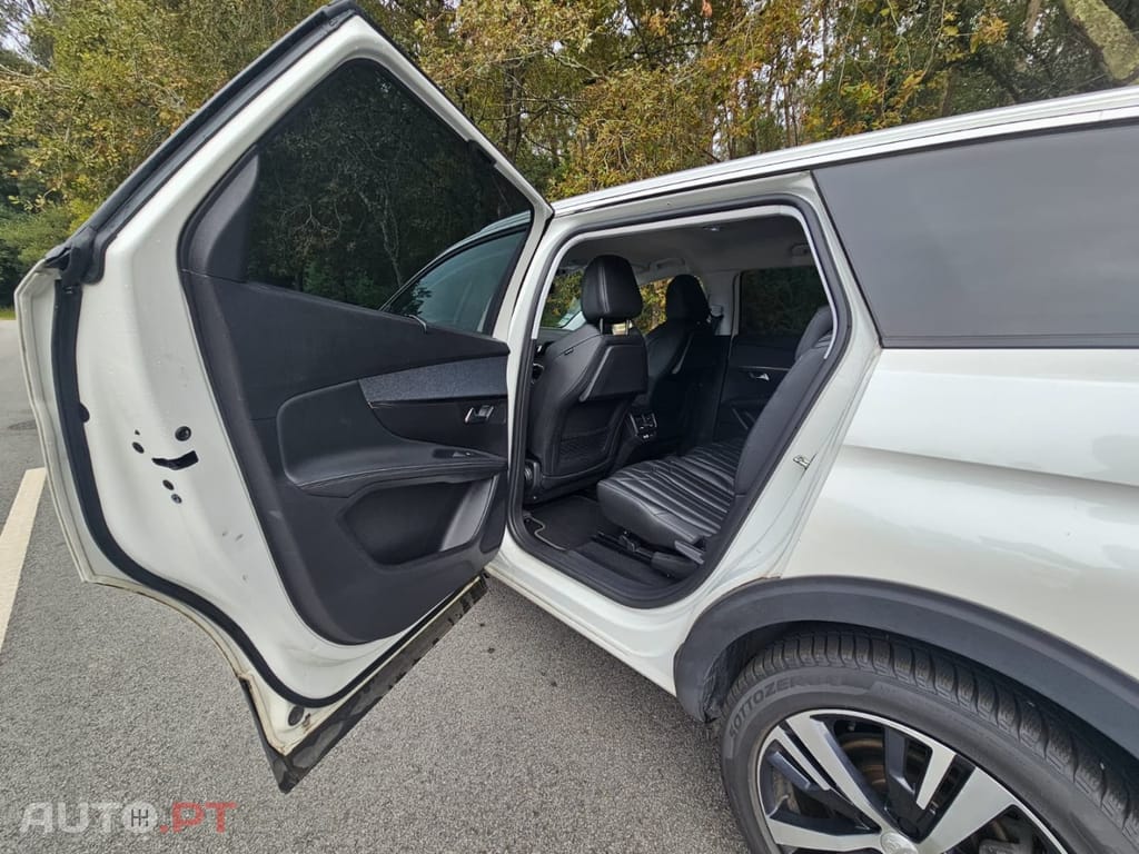 Peugeot 5008 1.5 BlueHDi Allure Pack EAT8
