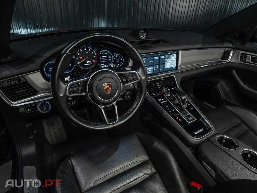Porsche Panamera 4 E-Hybrid