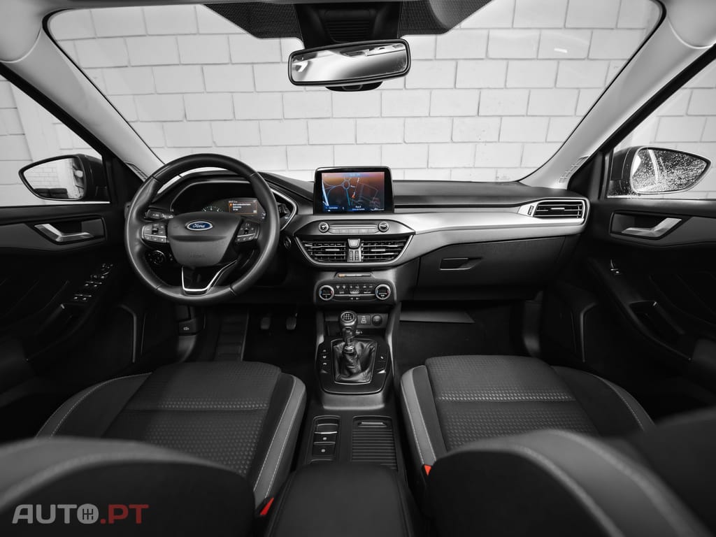 Ford Focus 1.0 EcoBoost MHEV Titanium