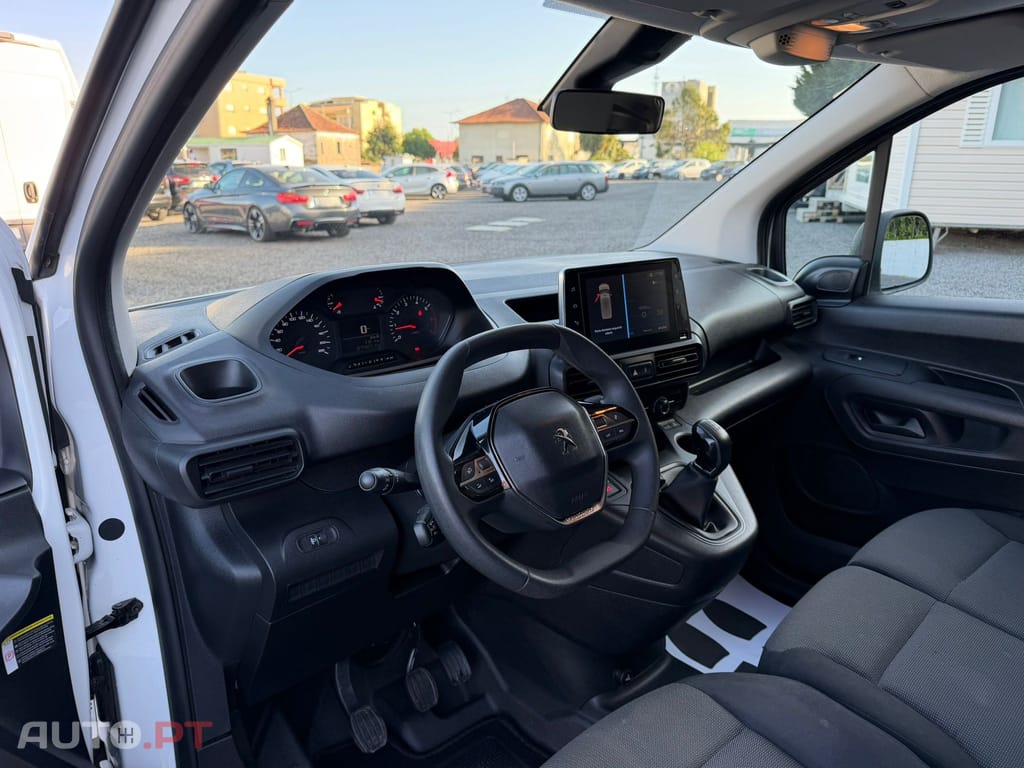 Peugeot Partner 1.5 BlueHDi Asphalt Standard
