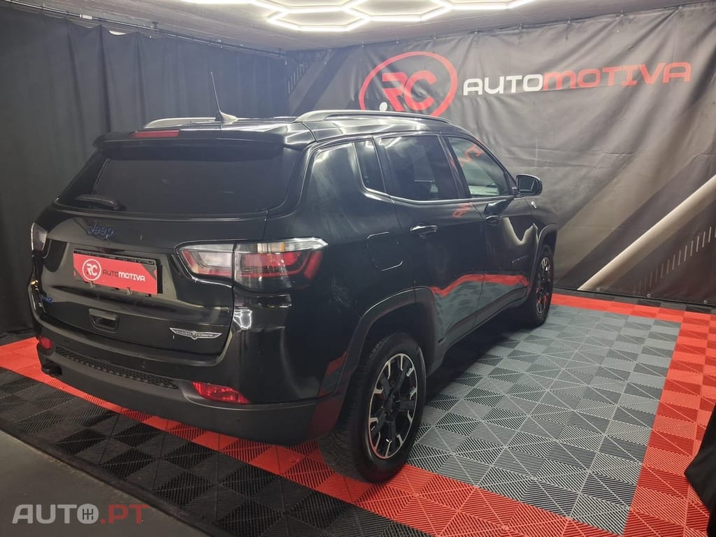 Jeep Compass 1.3 T4 Plug-In Hybrid Trailhawk