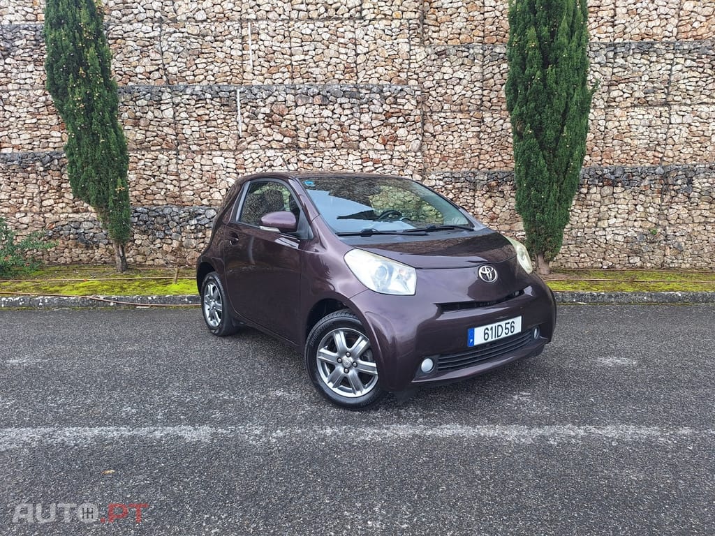 Toyota iQ 1.0 VVT-i 2