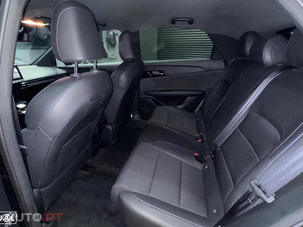 MG MG4 64 kWh Luxury