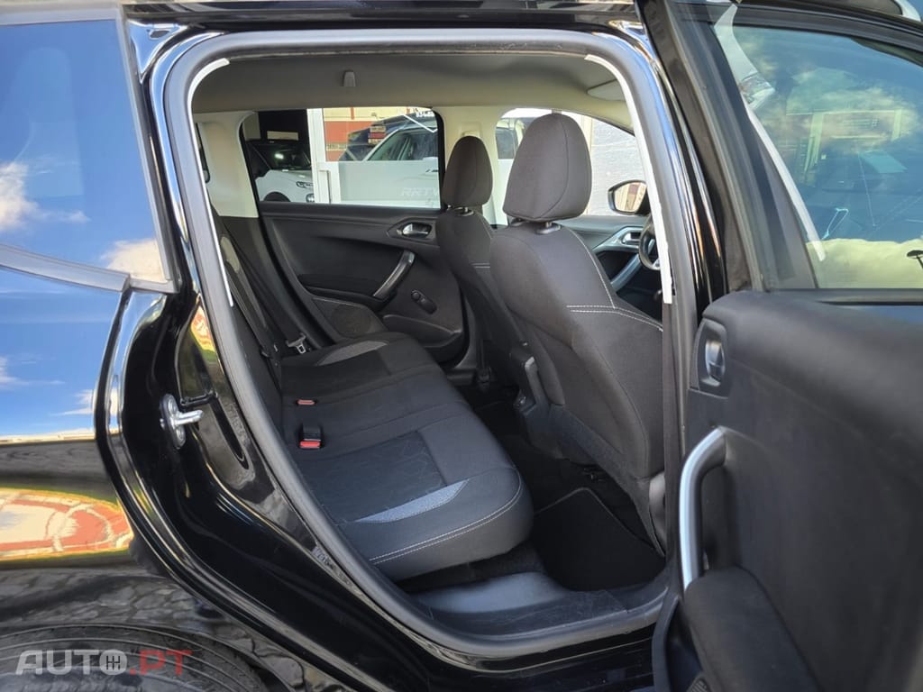 Peugeot 2008 1.6 BlueHDi Style