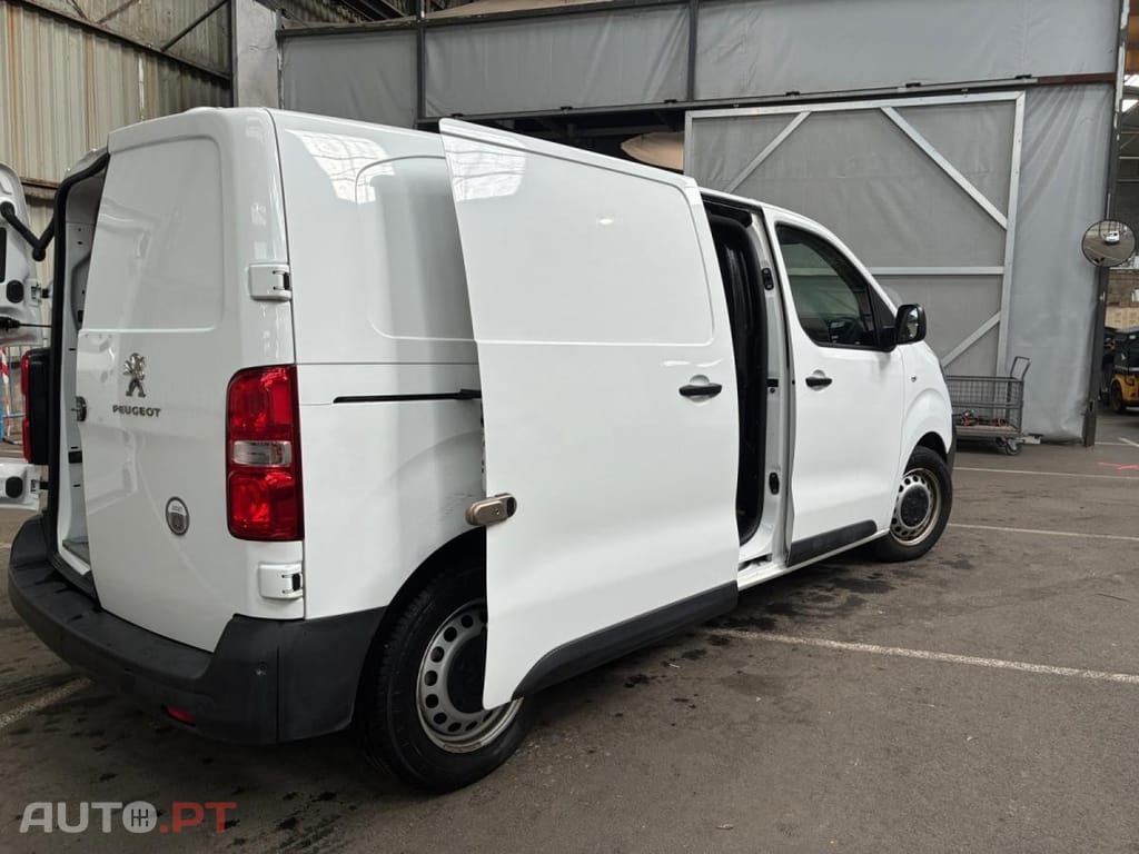 Peugeot E-Expert 50 kWh Standard Asphalt