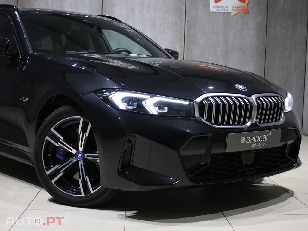 BMW 330 e Touring Pack Desportivo M Auto