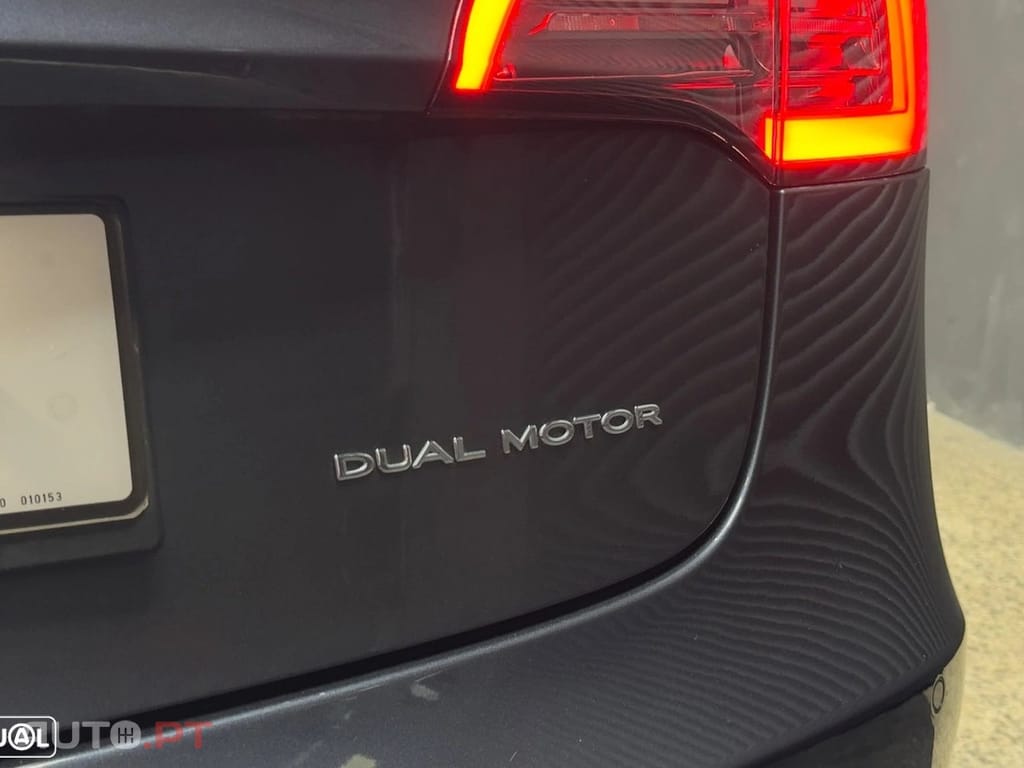 Tesla Model 3 Long Range Tração Integral