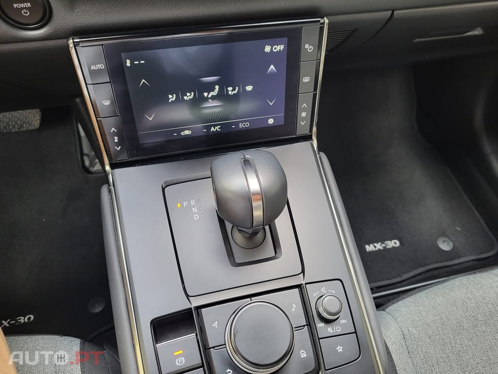 Mazda MX-30 e-Skyactiv Advantage+Modern Confidence