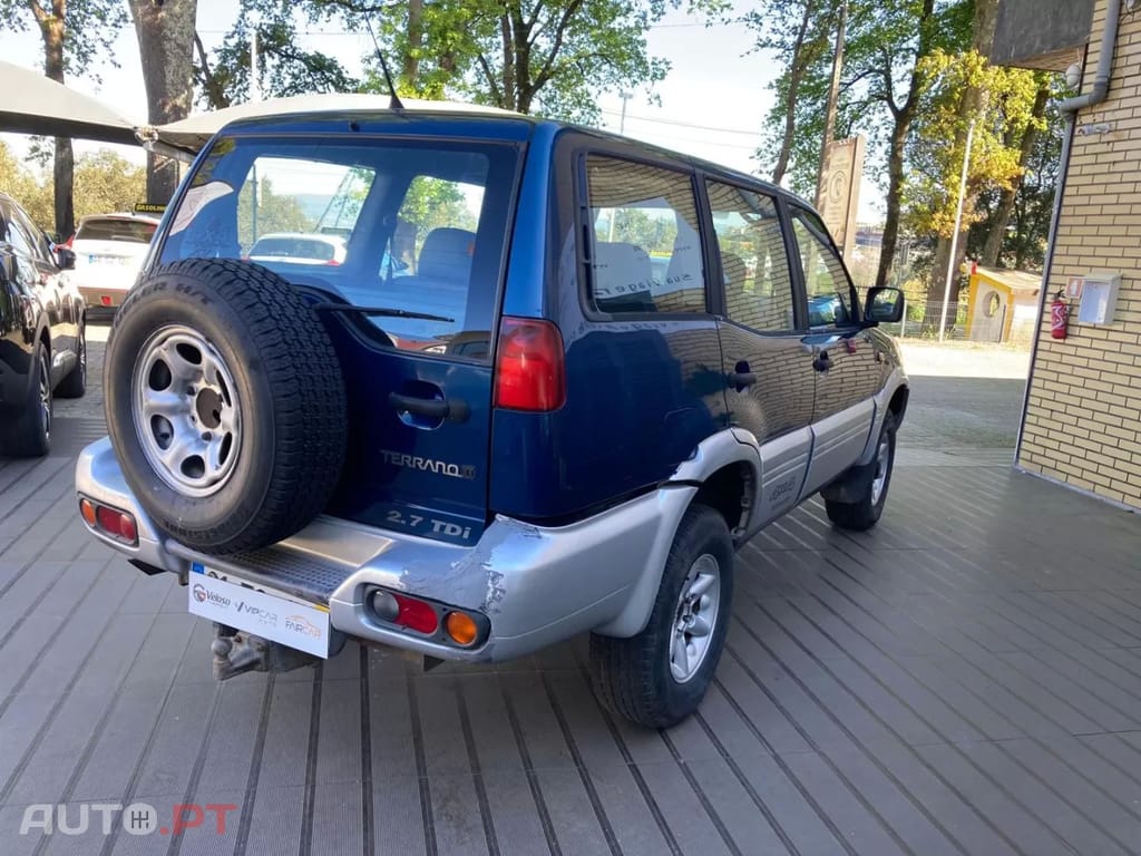 Nissan Terrano II 2.7 TDI SE 7 lugares