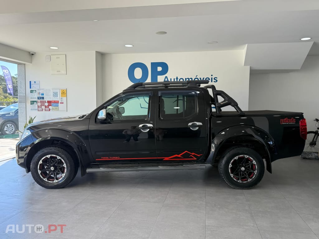 Nissan Navara 2.5 dCi CD LE Hi-Tech +P.Premium AT 4WD