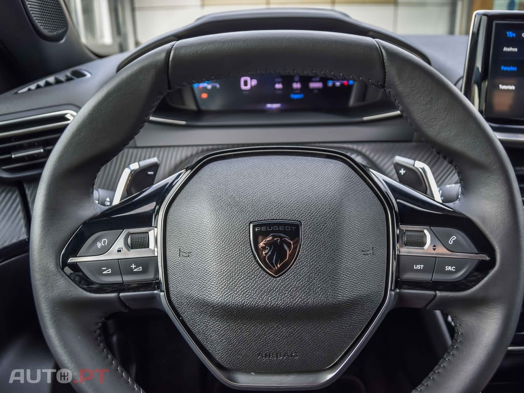 Peugeot 2008 1.2 PureTech Allure EAT8