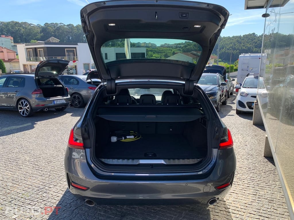 BMW 320 e Touring Line Luxury Auto