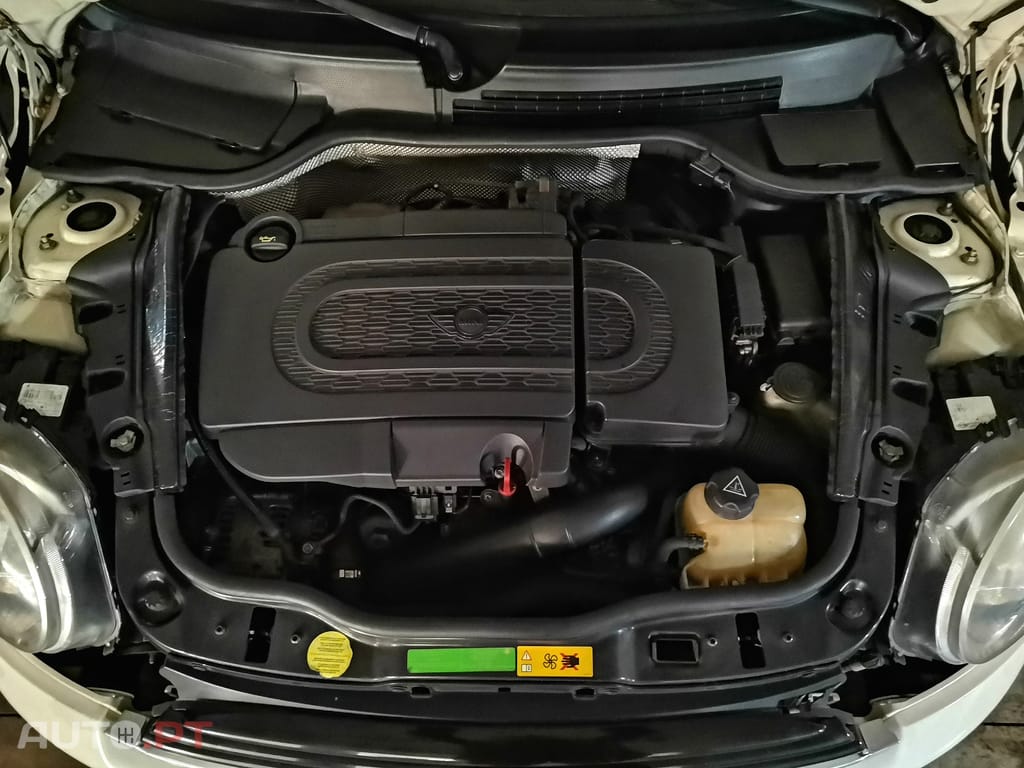 MINI Clubman One D - Van den Broeck