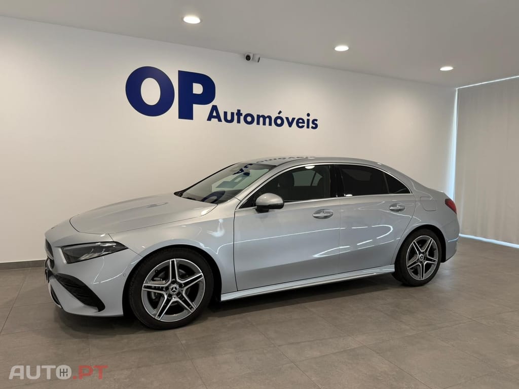 Mercedes-Benz A 200 Outro