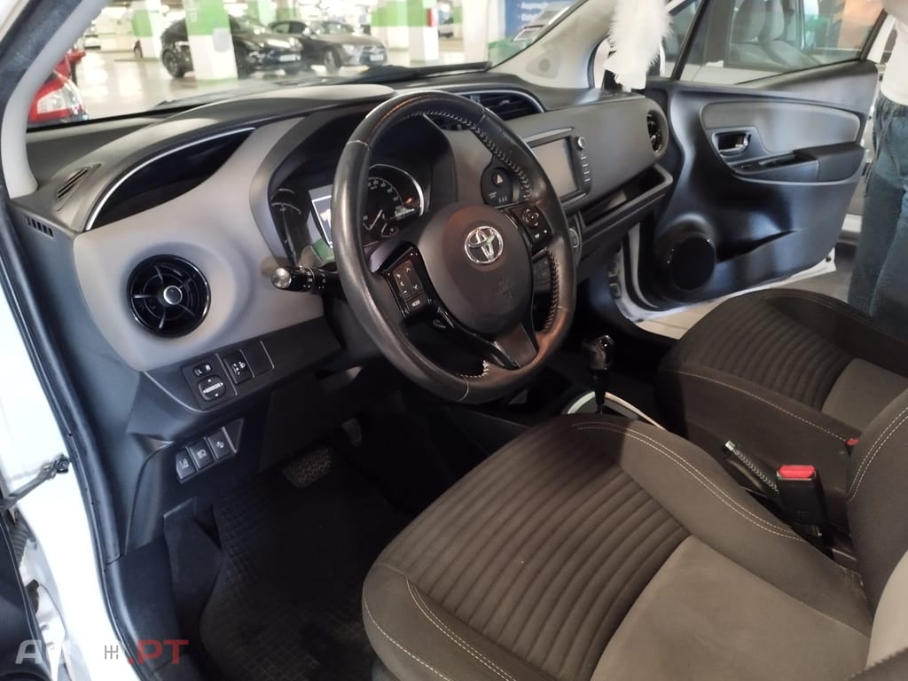 Toyota Yaris 1.5 Hybrid 101 CV