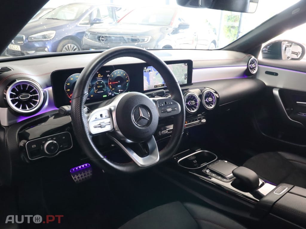 Mercedes-Benz CLA 250 AMG LINE