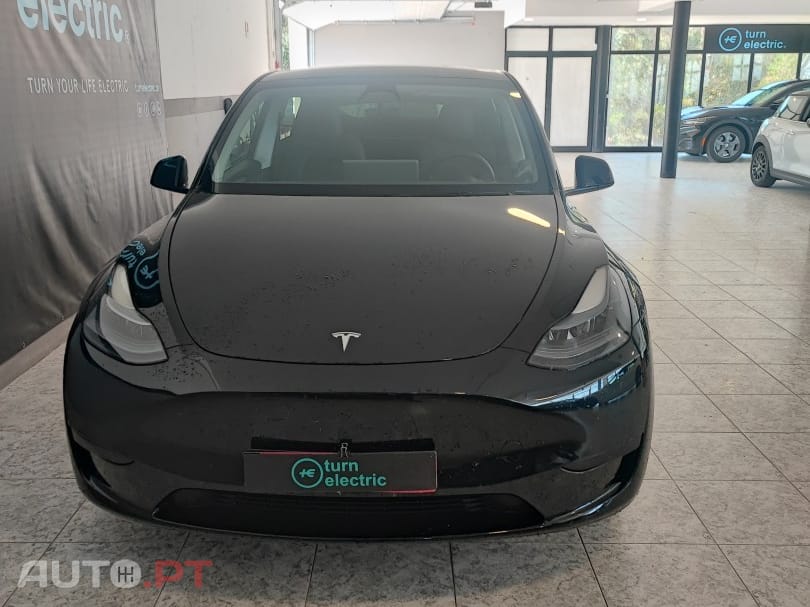 Tesla Model Y Standard