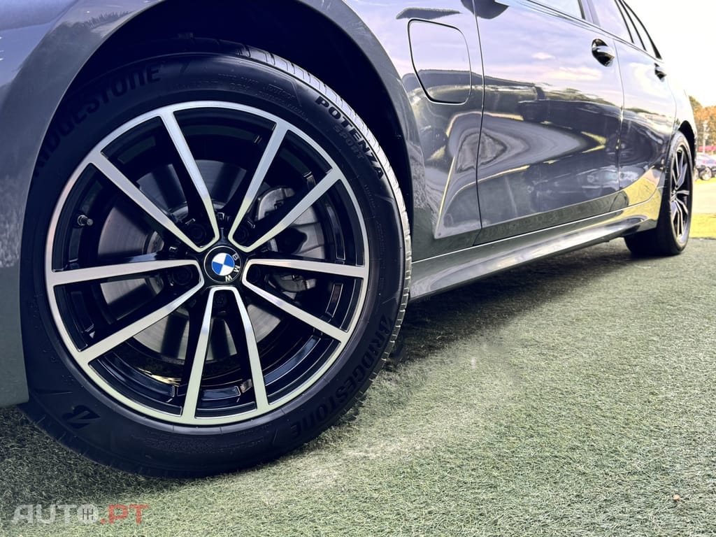 BMW 320 e Touring Auto
