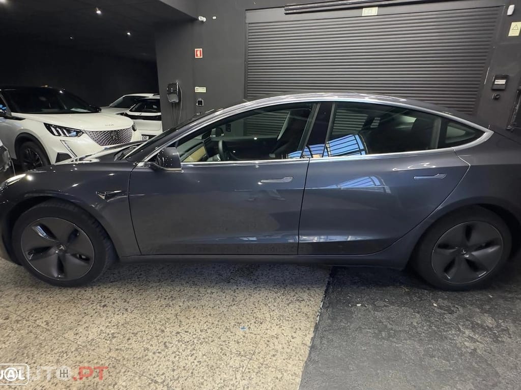 Tesla Model 3 Standard Range Plus RWD