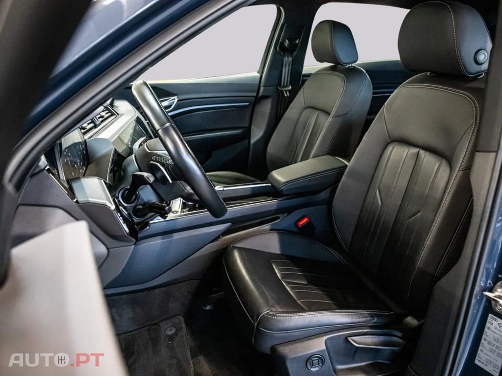 Audi E-Tron I.V.A DEDUTÍVEL  55 S LINE