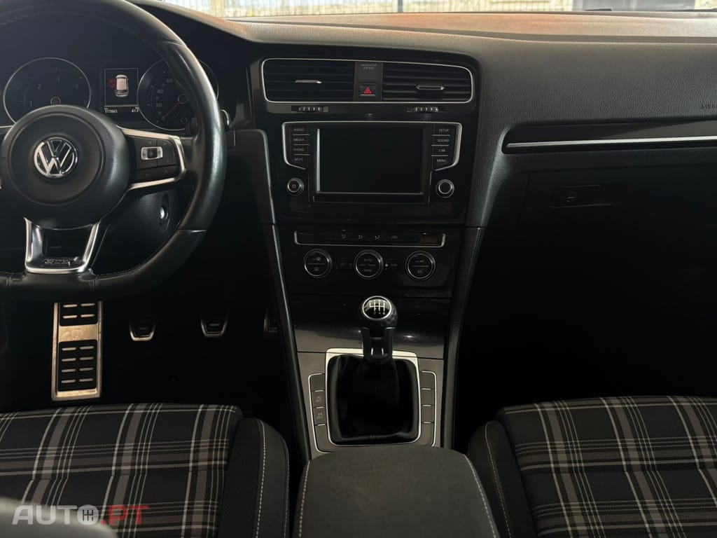 Volkswagen Golf 2.0 TDi GTD