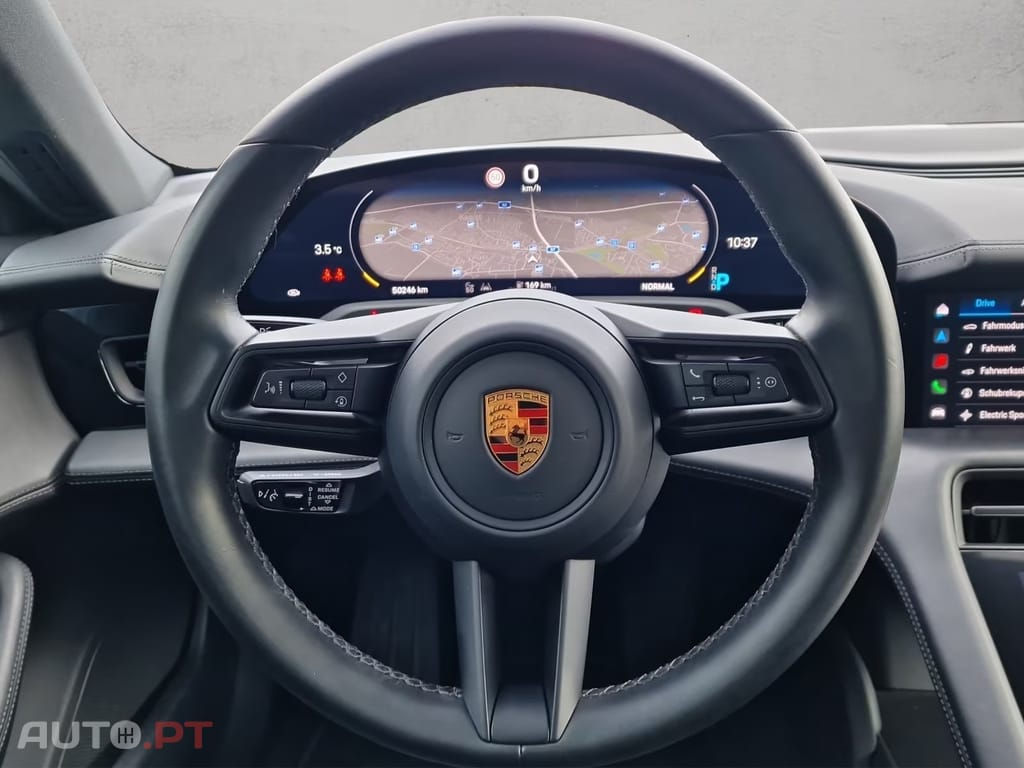 Porsche Taycan 4S