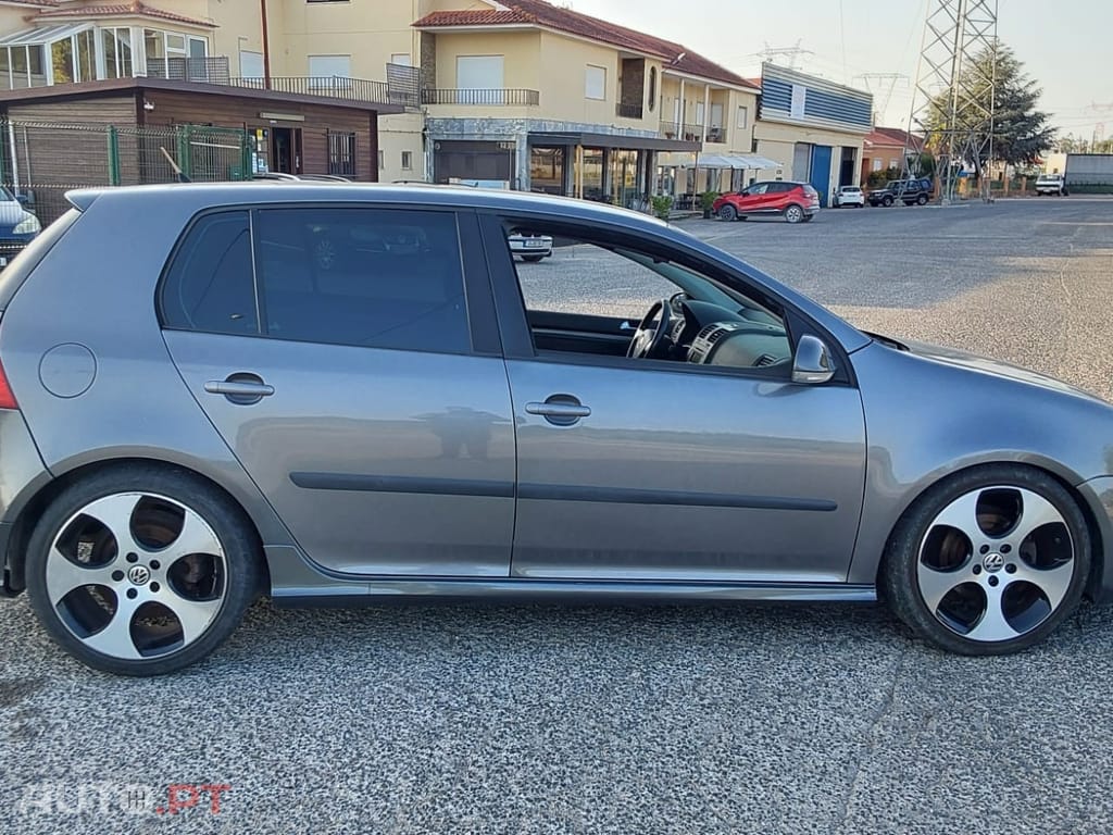 Volkswagen Golf Look GTI