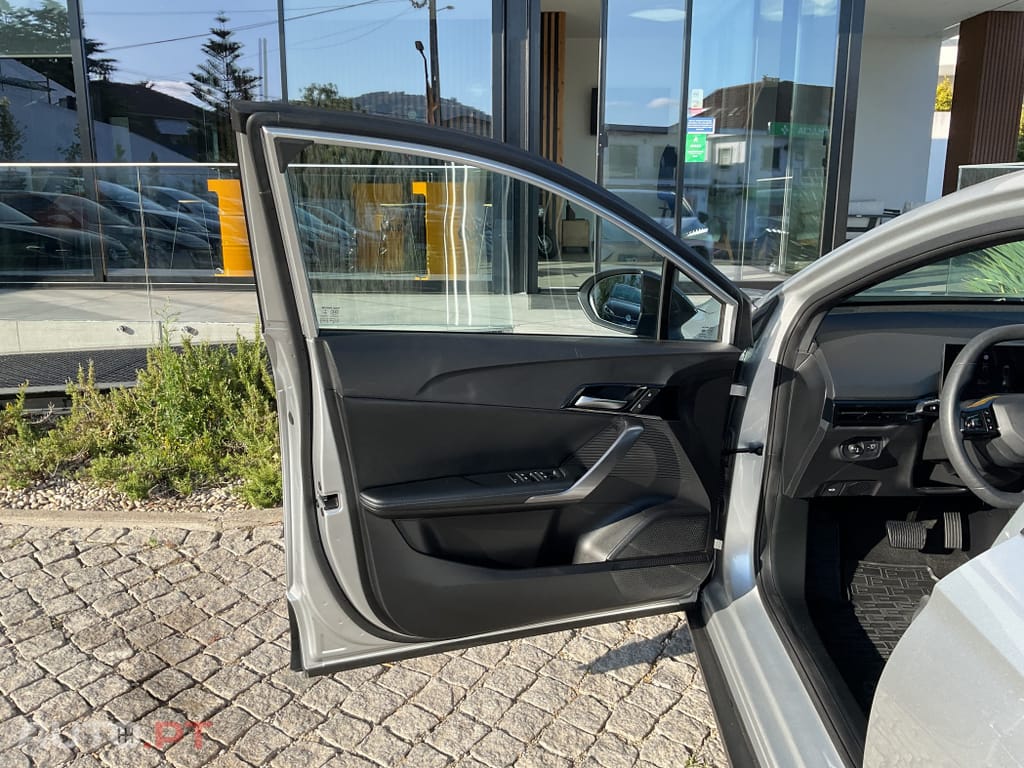 MG MG4 51 kWh Standard