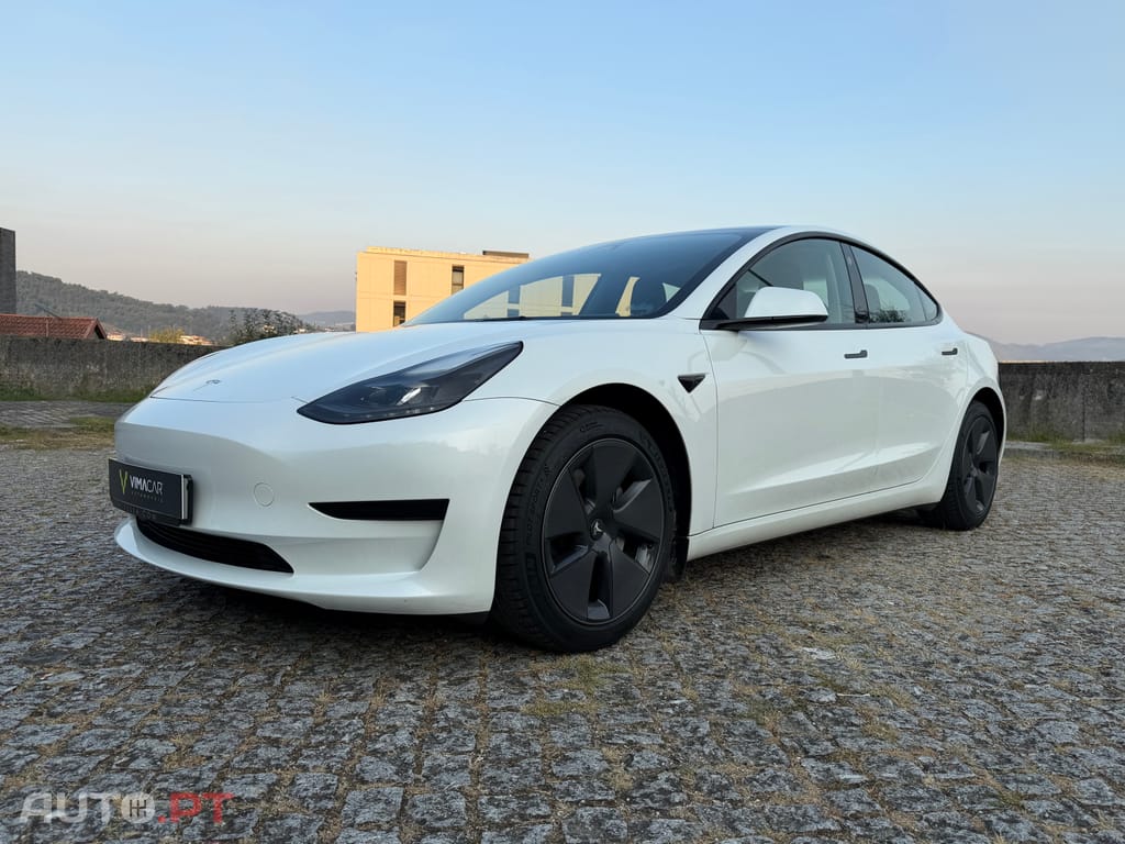Tesla Model 3 RWD