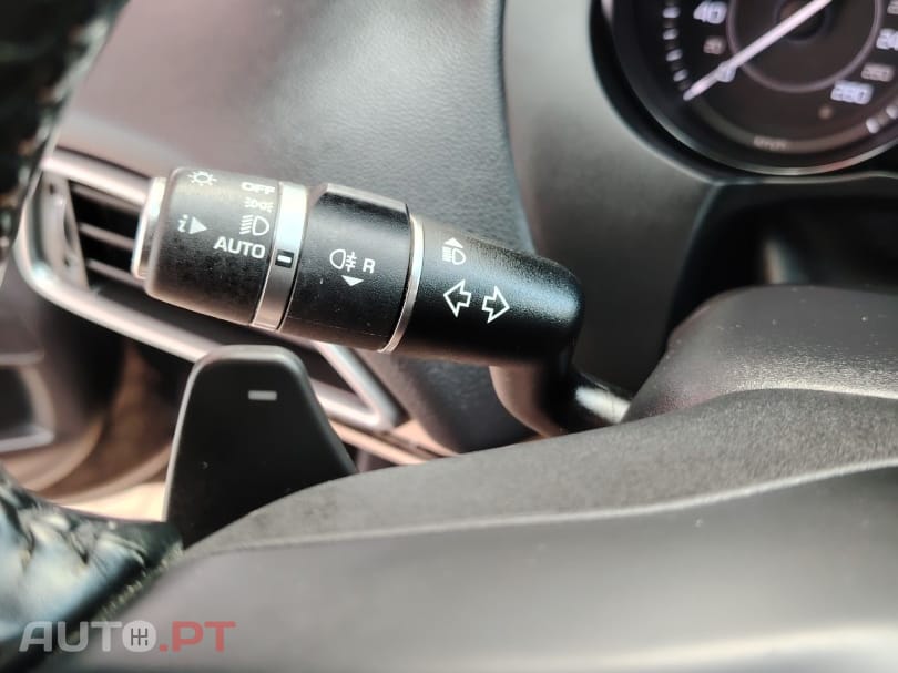Jaguar XE 2.0 D AUTO 8 180 CV PRESTIGE COM EXTRAS