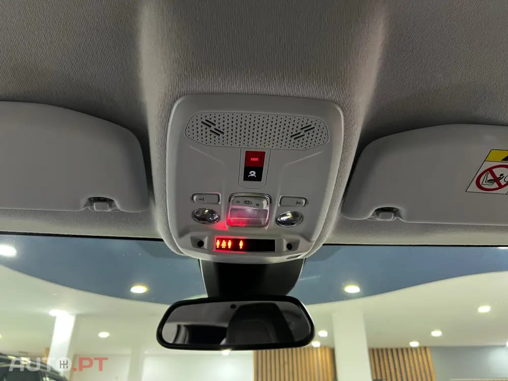 Peugeot 208 1.2 Hybrid Allure e-DCS6