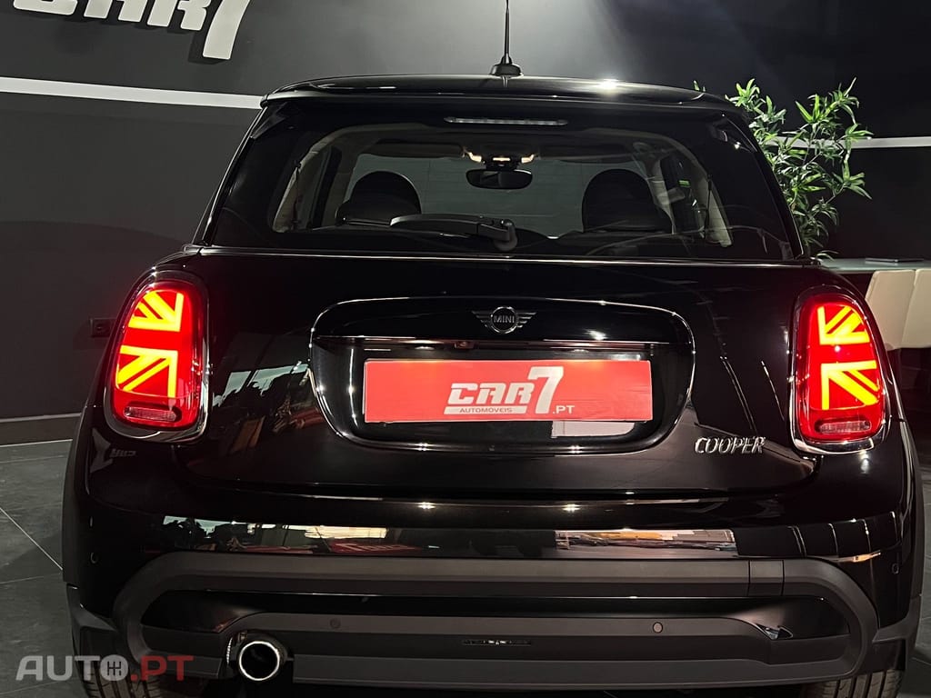 MINI Cooper Cooper Premium Extra Essential Auto