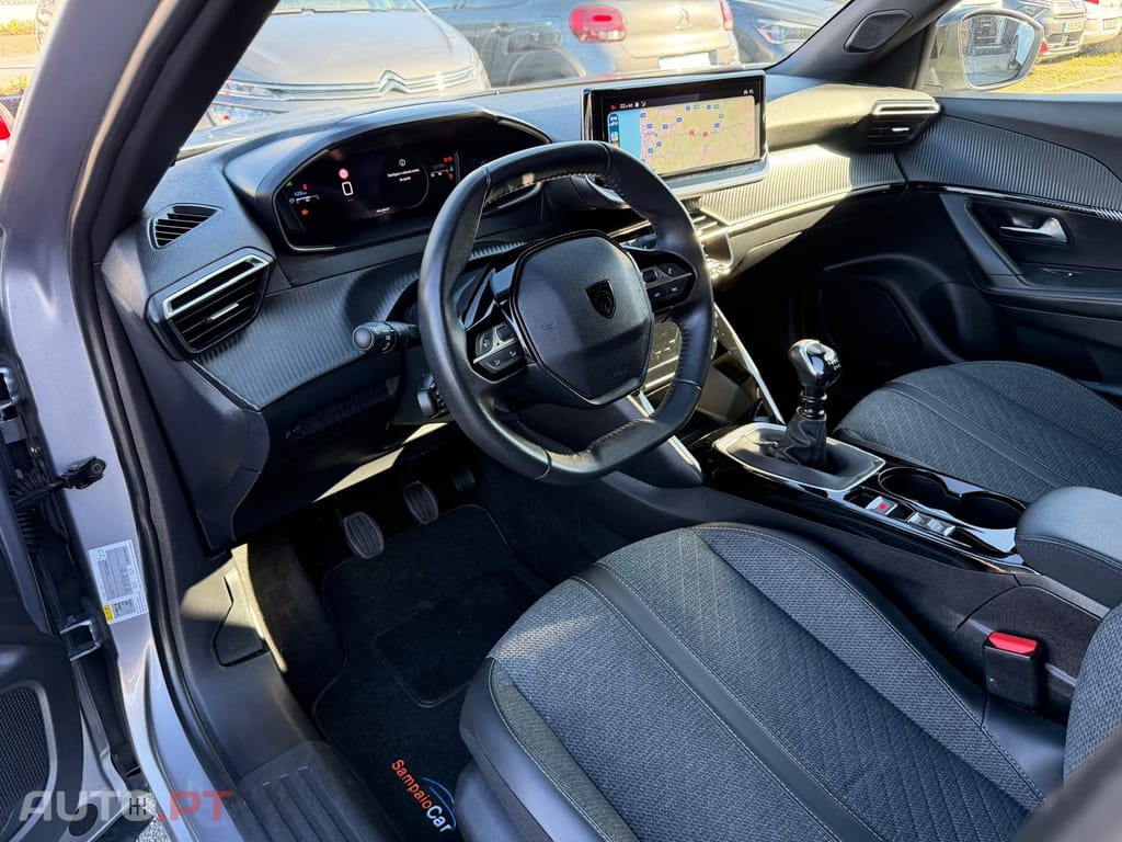 Peugeot 2008 1.2 PureTech Allure